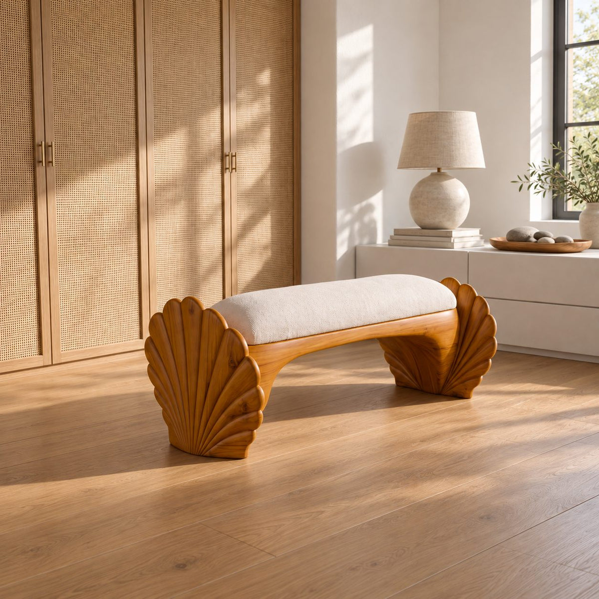 Scallop Shell End Bench, Carved Solid Wood Coastal Bedroom Bench with Arched Seat
