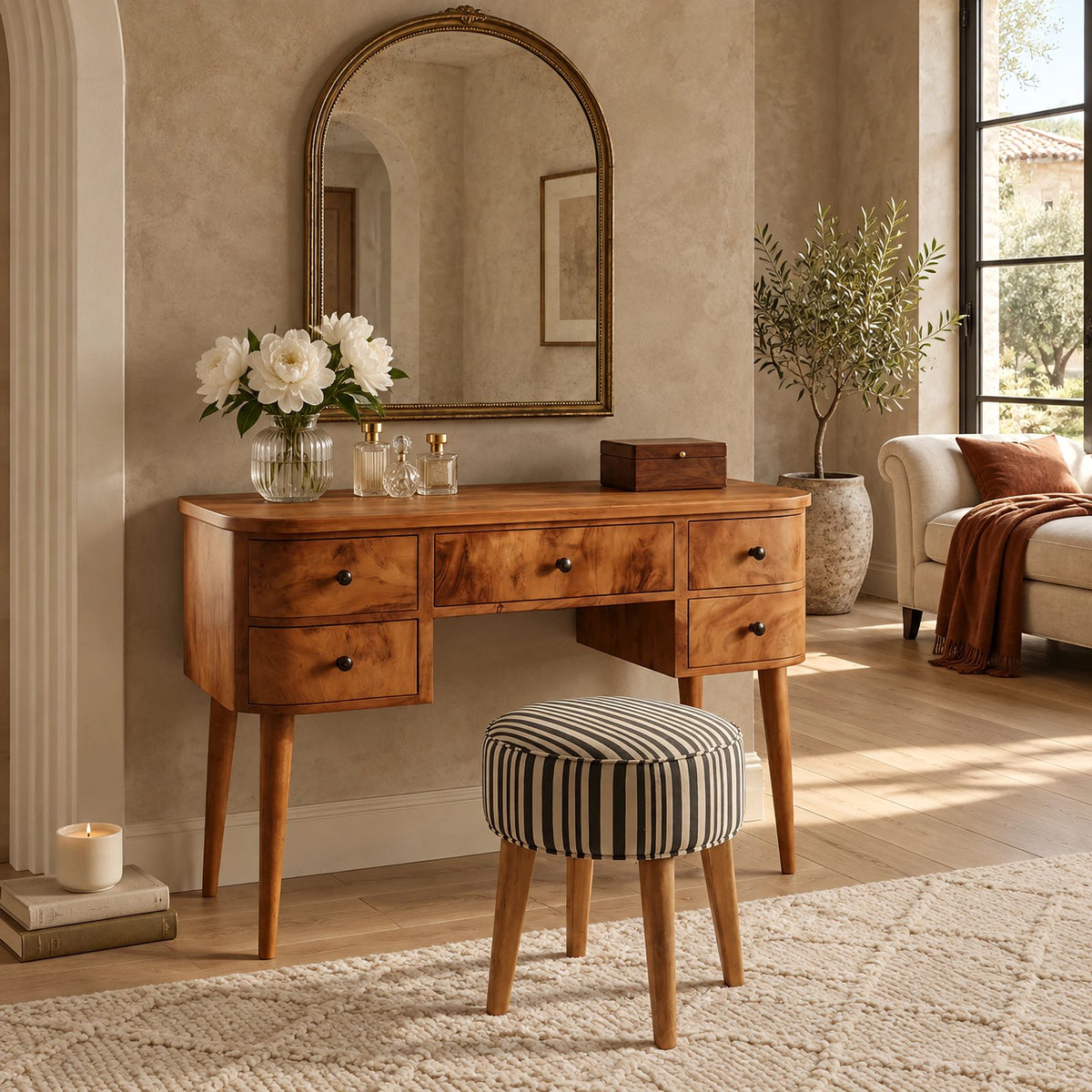 Vintage Style Rounded Vanity Desk With Five Drawers For Bedroom