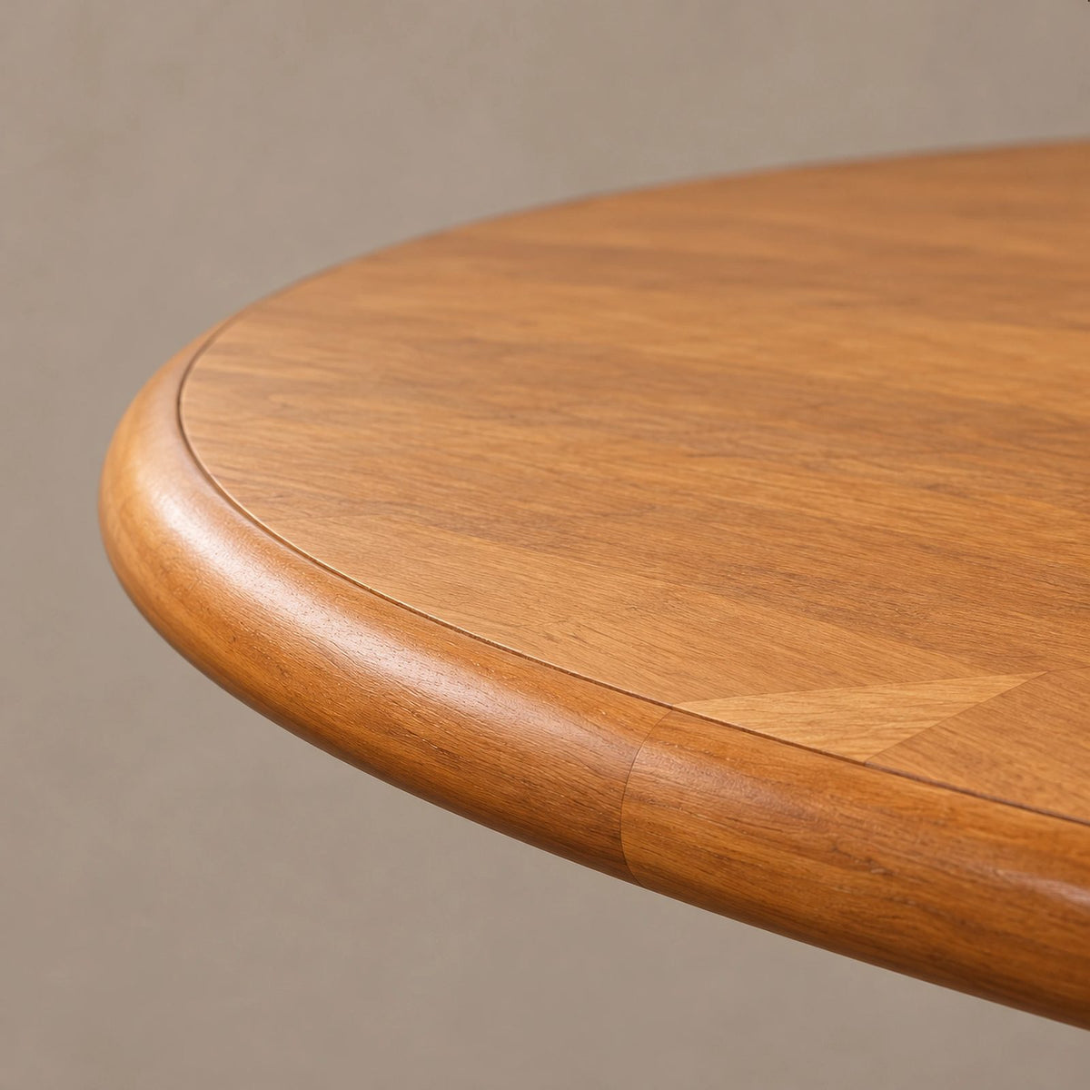 Minimalist Solid Wood Round Dining Table With Turned Pedestal For Kitchen